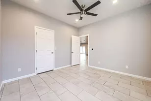 913 E Fremont Rd, Phoenix, AZ 85042 - Photo 20