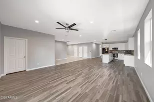 913 E Fremont Rd, Phoenix, AZ 85042 - Photo 18