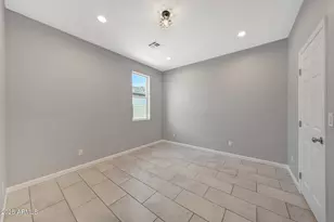 913 E Fremont Rd, Phoenix, AZ 85042 - Photo 24