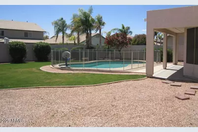 14307 W Piccadilly Avenue, Goodyear, AZ 85395 - Photo 8