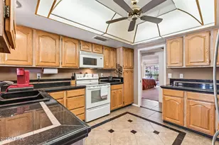 21610 N Sunglow Dr, Sun City West, AZ 85375 - Photo 24