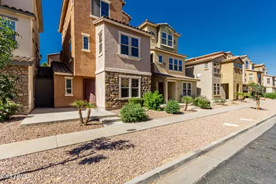 2044 N 77th Lane, Phoenix, AZ 85035 - Photo 6