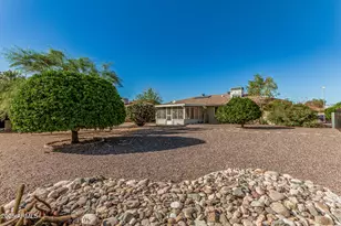 10129 W Pine Springs Dr, Sun City, AZ 85373 - Photo 32