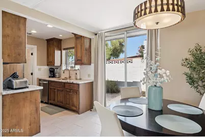 4208 N 38th Street #2, Phoenix, AZ 85018 - Photo 2