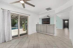 9245 E Laurel Ln, Scottsdale, AZ 85260 - Photo 10