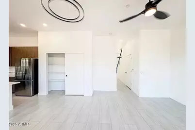 3107 N 39th Street #7, Phoenix, AZ 85018 - Photo 14