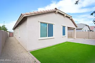 1709 E Grenadine Rd, Phoenix, AZ 85040 - Photo 30