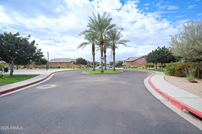 1709 E Grenadine Road, Phoenix, AZ 85040 - Photo 36