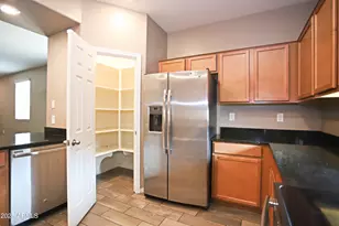 1709 E Grenadine Rd, Phoenix, AZ 85040 - Photo 12