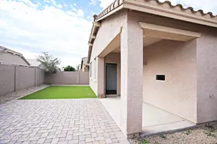 1709 E Grenadine Rd, Phoenix, AZ 85040 - Photo 32
