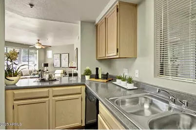 1550 E Thunderbird Road #B2, Phoenix, AZ 85022 - Photo 4