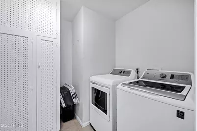 13657 N 21st Avenue, Phoenix, AZ 85029 - Photo 24