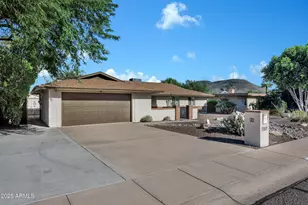 13657 N 21st Ave, Phoenix, AZ 85029 - Photo 2