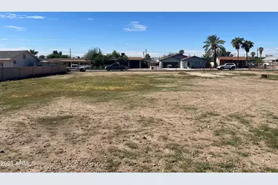 14009 N El Frio Street #13, El Mirage, AZ 85335 - Photo 4