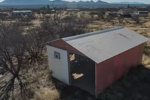 8702 E Clinton Ln, Hereford, AZ 85615 - Photo 6