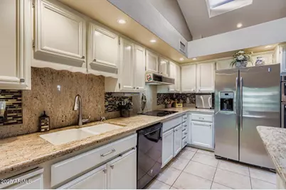 10437 E Cochise Avenue, Scottsdale, AZ 85258 - Photo 12