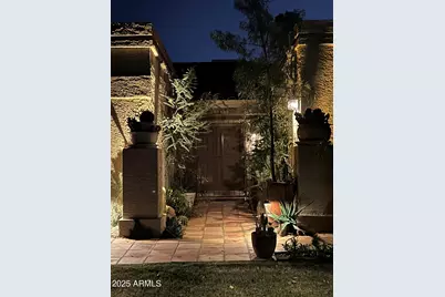 10437 E Cochise Avenue, Scottsdale, AZ 85258 - Photo 2