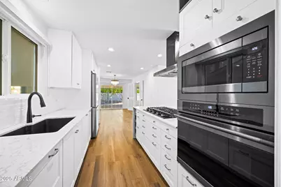 8414 E Sage Drive, Scottsdale, AZ 85250 - Photo 4