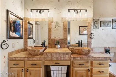 1437 E Glenhaven Drive, Phoenix, AZ 85048 - Photo 12