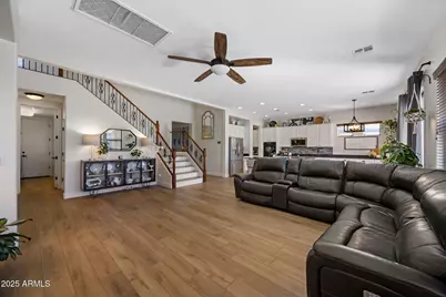 11917 W Villa Hermosa Lane, Sun City, AZ 85373 - Photo 8