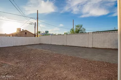 9042 N 3rd Avenue, Phoenix, AZ 85021 - Photo 44