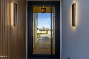 4234 N 42nd Pl, Phoenix, AZ 85018 - Photo 4