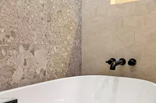 4234 N 42nd Pl, Phoenix, AZ 85018 - Photo 36