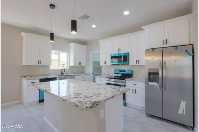 233 E Cedar Avenue, Casa Grande, AZ 85122 - Photo 2