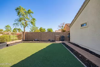 11822 W Softwind Drive, Sun City, AZ 85373 - Photo 24