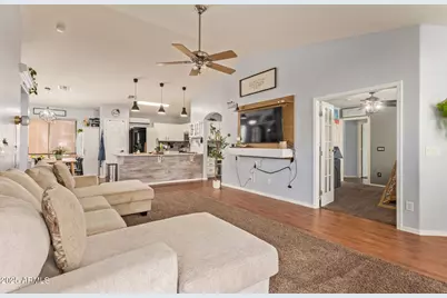 11822 W Softwind Drive, Sun City, AZ 85373 - Photo 4