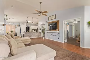 11822 W Softwind Dr, Sun City, AZ 85373 - Photo 4