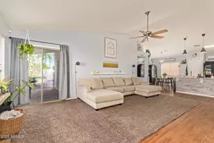 11822 W Softwind Dr, Sun City, AZ 85373 - Photo 2