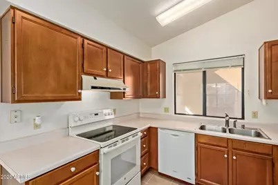 3702 W Marconi Avenue, Phoenix, AZ 85053 - Photo 10