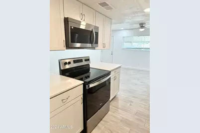 16821 N 26th Street #4, Phoenix, AZ 85032 - Photo 2