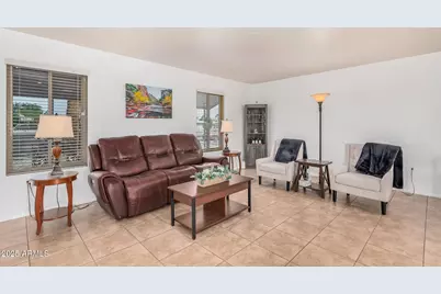 15406 N Bowling Green Drive, Sun City, AZ 85351 - Photo 4