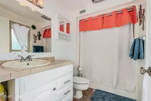 15406 N Bowling Green Dr, Sun City, AZ 85351 - Photo 14