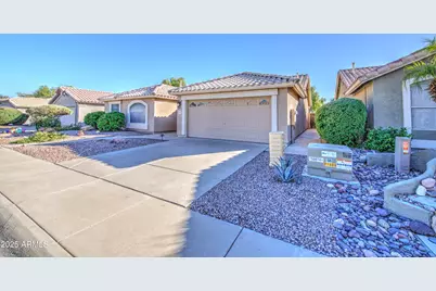 5361 W Saragosa Street, Chandler, AZ 85226 - Photo 2
