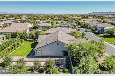 2480 E Haymore Street, Gilbert, AZ 85298 - Photo 8