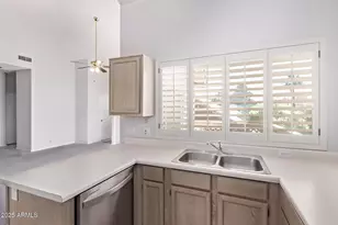 1633 E Lakeside Dr, Gilbert, AZ 85234 - Photo 10