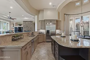 12828 W Oyer Ln, Peoria, AZ 85383 - Photo 40