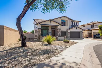 15527 W Minnezona Avenue, Goodyear, AZ 85395 - Photo 2