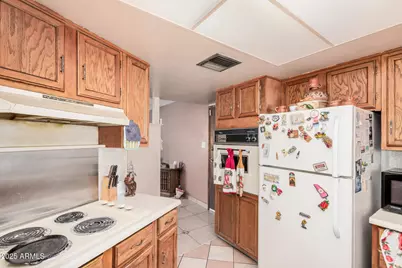 5858 W Minnezona Avenue, Phoenix, AZ 85031 - Photo 8