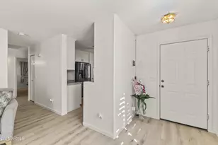 3547 W Fallen Leaf Ln, Glendale, AZ 85310 - Photo 8