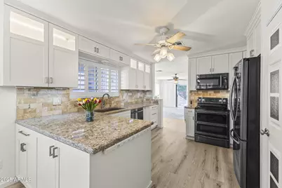 3547 W Fallen Leaf Lane, Glendale, AZ 85310 - Photo 4