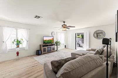 3547 W Fallen Leaf Lane, Glendale, AZ 85310 - Photo 14
