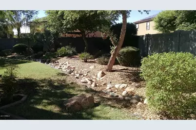 13555 W Watson Lane, Surprise, AZ 85379 - Photo 10