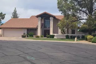 1204 E Glencove Cir, Mesa, AZ 85203 - Photo 2