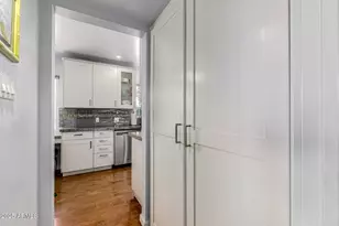 702 W Cambridge Ave, Phoenix, AZ 85007 - Photo 16