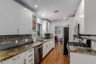 702 W Cambridge Ave, Phoenix, AZ 85007 - Photo 14