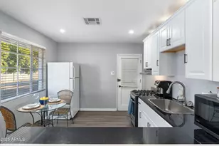 6239 N 14th St, Phoenix, AZ 85014 - Photo 12